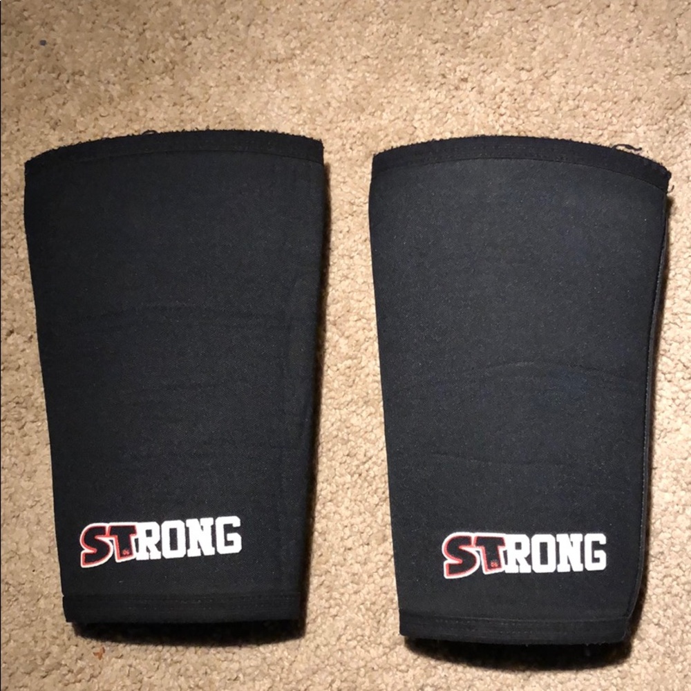 STrong knee sleeves
